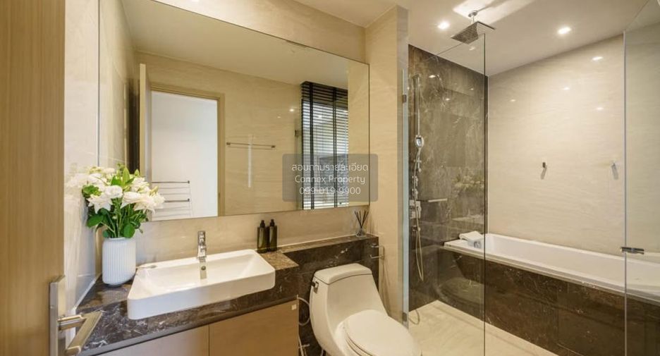 For rent 2 bedrooms condo in Bang Rak, Bangkok