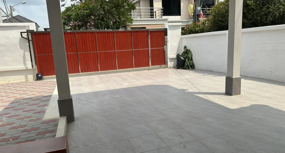 For rent 4 ベッドルーム house in Bang Na, Bangkok