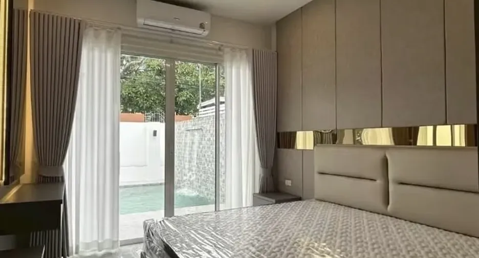 For sale 4 bedrooms villa in Bang Lamung, Chonburi