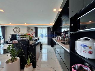 Condo en venta de 3 habitaciones en Bang Lamung, Chonburi