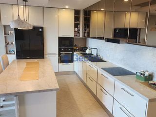 Condo en venta de 3 habitaciones en Bang Lamung, Chonburi