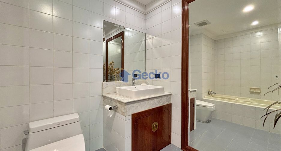 For sale 2 bedrooms condo in Bang Lamung, Chonburi