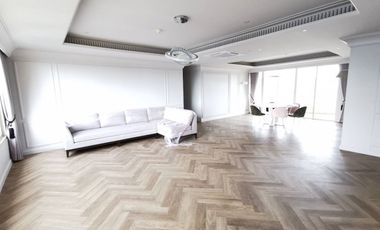 For rent 4 bedrooms condo in Watthana, Bangkok