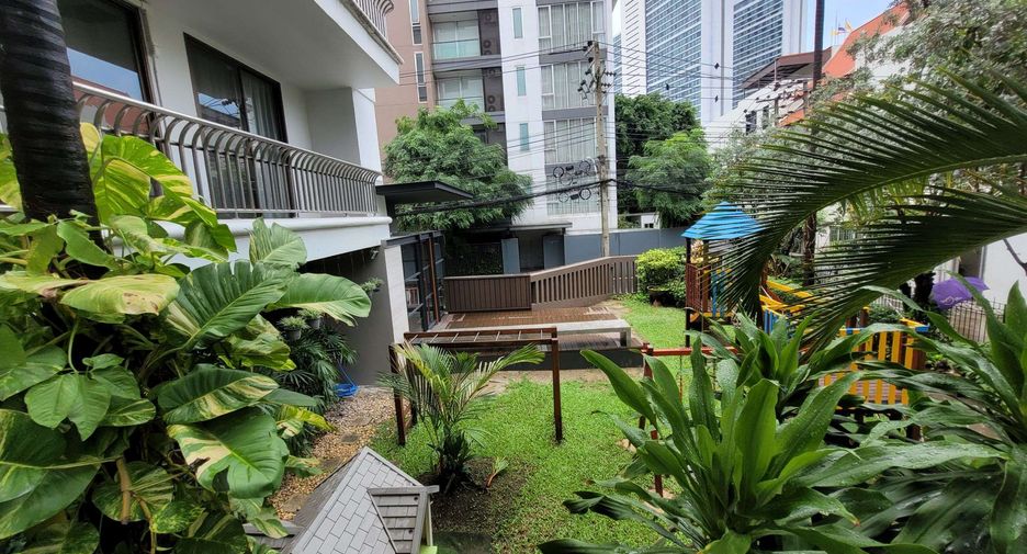 Condo en alquiler de 4 habitaciones en Khlong Toei, Bangkok
