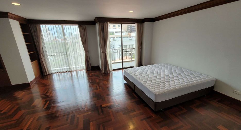 Condo en alquiler de 4 habitaciones en Khlong Toei, Bangkok