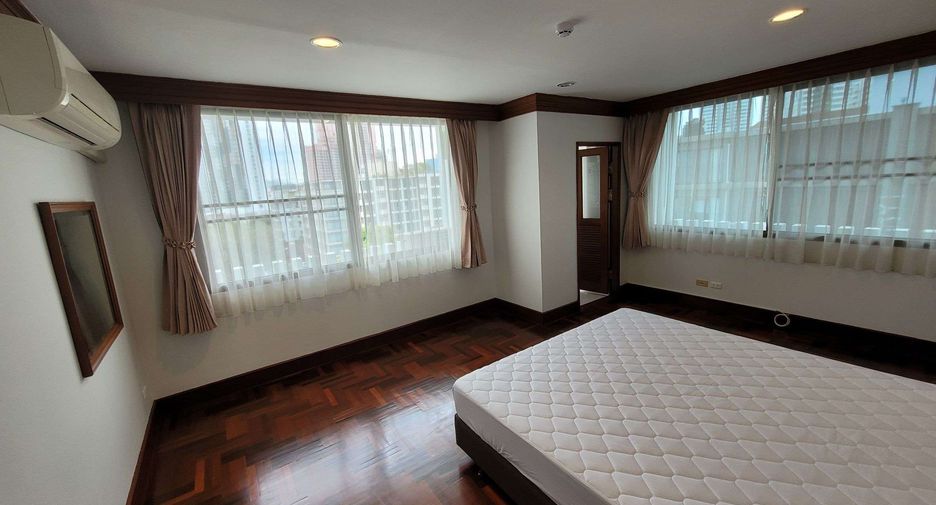 Condo en alquiler de 4 habitaciones en Khlong Toei, Bangkok