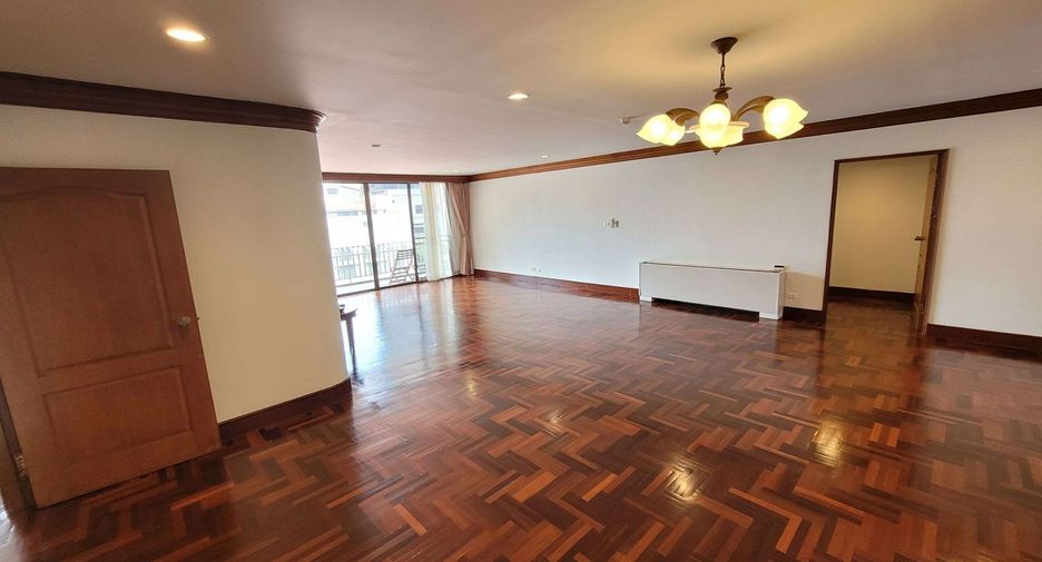 Condo en alquiler de 4 habitaciones en Khlong Toei, Bangkok
