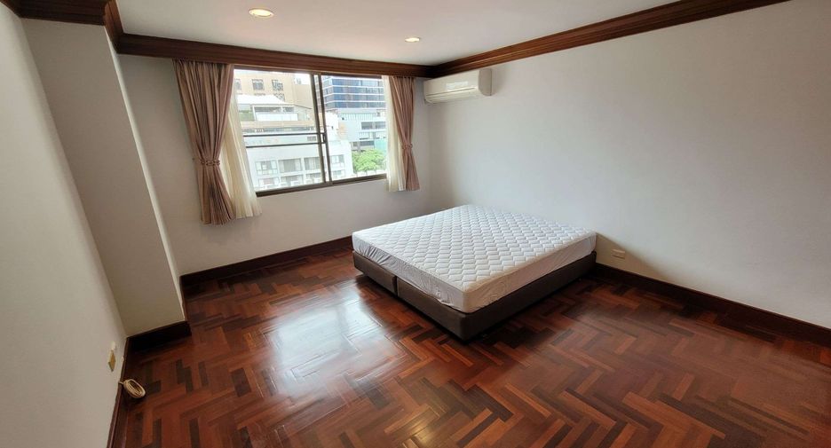 Condo en alquiler de 4 habitaciones en Khlong Toei, Bangkok