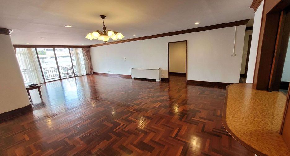 Condo en alquiler de 4 habitaciones en Khlong Toei, Bangkok