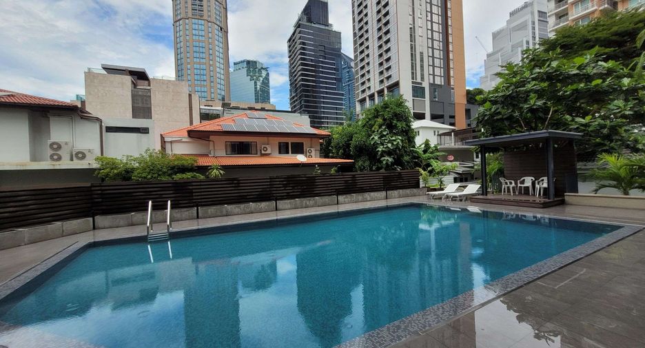 Condo en alquiler de 4 habitaciones en Khlong Toei, Bangkok