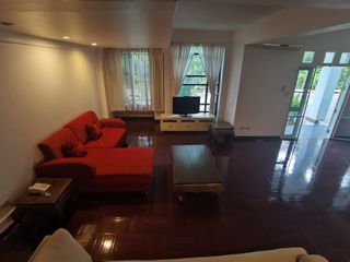 For rent 4 bedrooms house in Khlong Toei, Bangkok