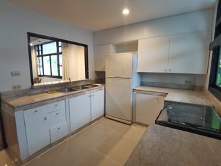 For rent 4 bedrooms house in Khlong Toei, Bangkok