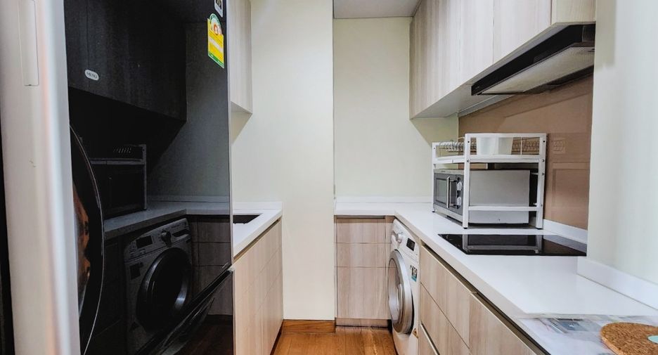 For rent 2 bedrooms condo in Khlong Toei, Bangkok