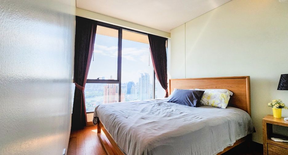 For rent 2 bedrooms condo in Khlong Toei, Bangkok