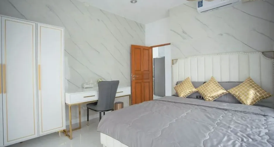 À louer 5 chambres villa à Bang Lamung, Chonburi