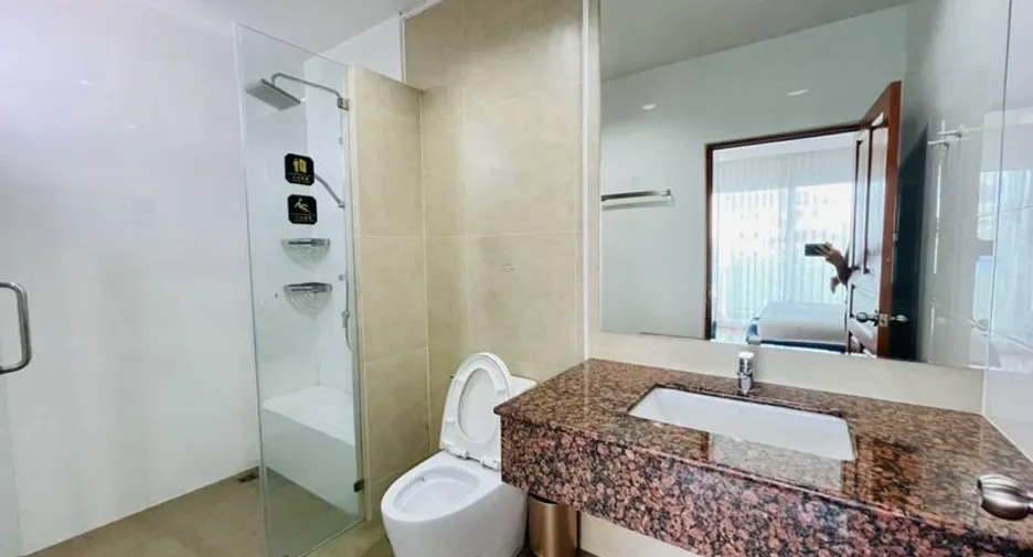 À louer 5 chambres villa à Bang Lamung, Chonburi