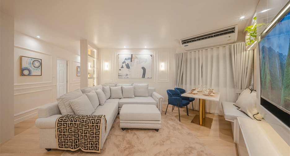 Wohnung zur Miete mit 2 Zimmer in Yan Nawa, Bangkok