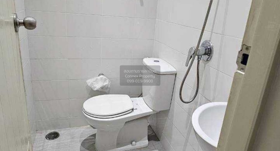 Wohnung zur Miete mit 3 Zimmer in Pathum Wan, Bangkok