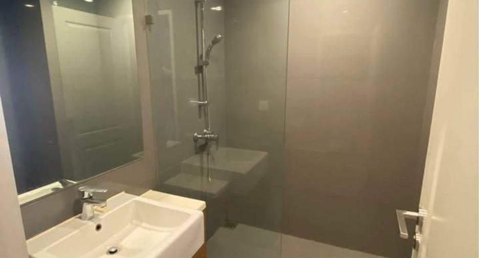 Condo en alquiler y en venta de 1 habitaciones en Sathon, Bangkok