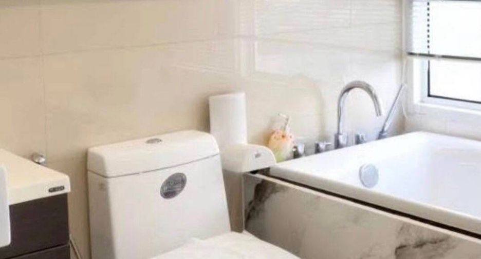 For rent and for sale 3 bedrooms condo in Khlong Toei, Bangkok