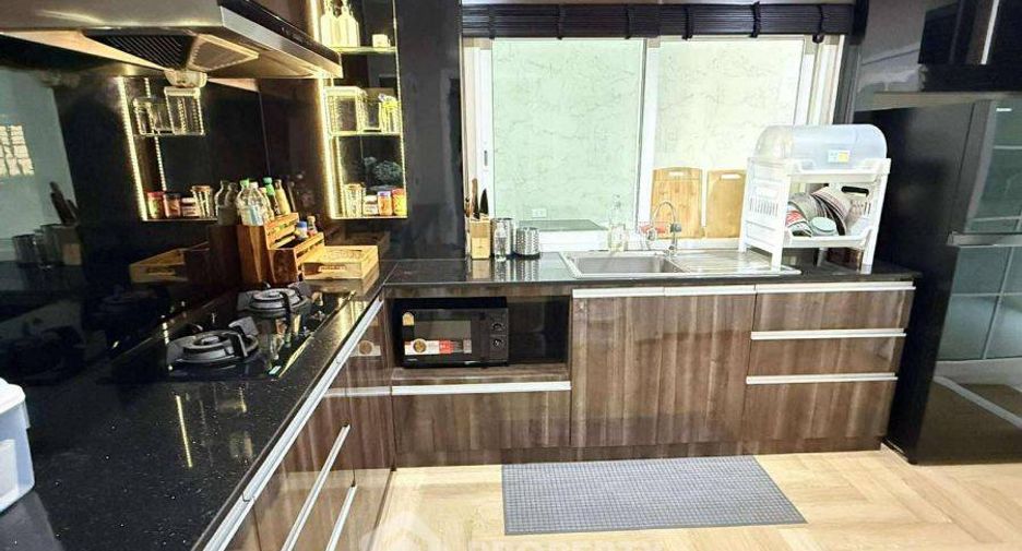 Casa en venta de 4 habitaciones en Prawet, Bangkok