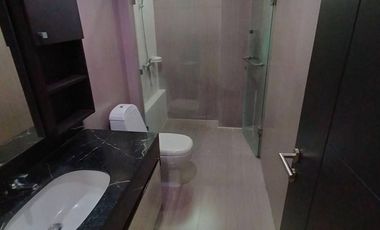 Condo en alquiler y en venta de 2 habitaciones en Watthana, Bangkok