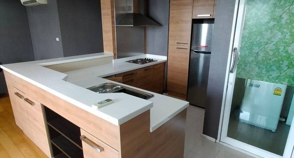 Condo en alquiler y en venta de 2 habitaciones en Watthana, Bangkok
