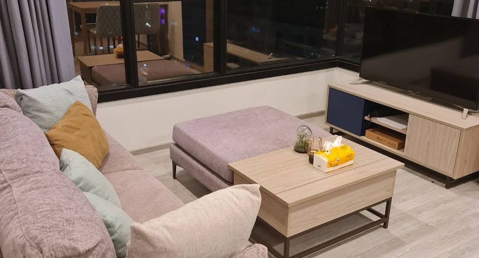 For rent 2 bedrooms condo in Watthana, Bangkok