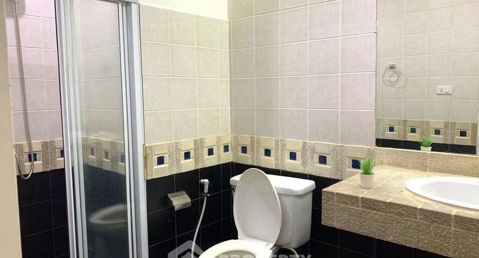 Wohnung zur Miete mit 2 Zimmer in Watthana, Bangkok