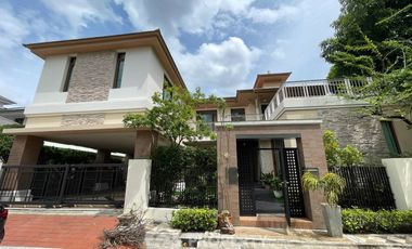 À louer 3 chambres maison à Suan Luang, Bangkok