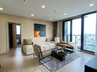 For rent 3 bedrooms condo in Huai Khwang, Bangkok