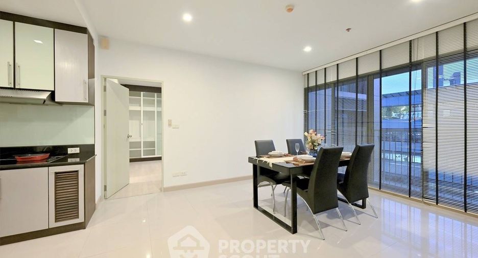 For rent 2 bedrooms condo in Watthana, Bangkok