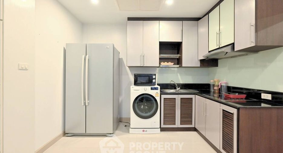 For rent 2 bedrooms condo in Watthana, Bangkok