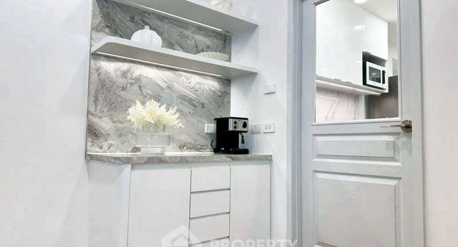 For rent 3 ベッドルーム condo in Pathum Wan, Bangkok