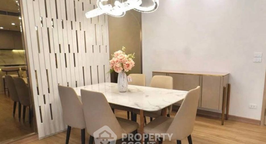 For rent 3 bedrooms condo in Bang Rak, Bangkok