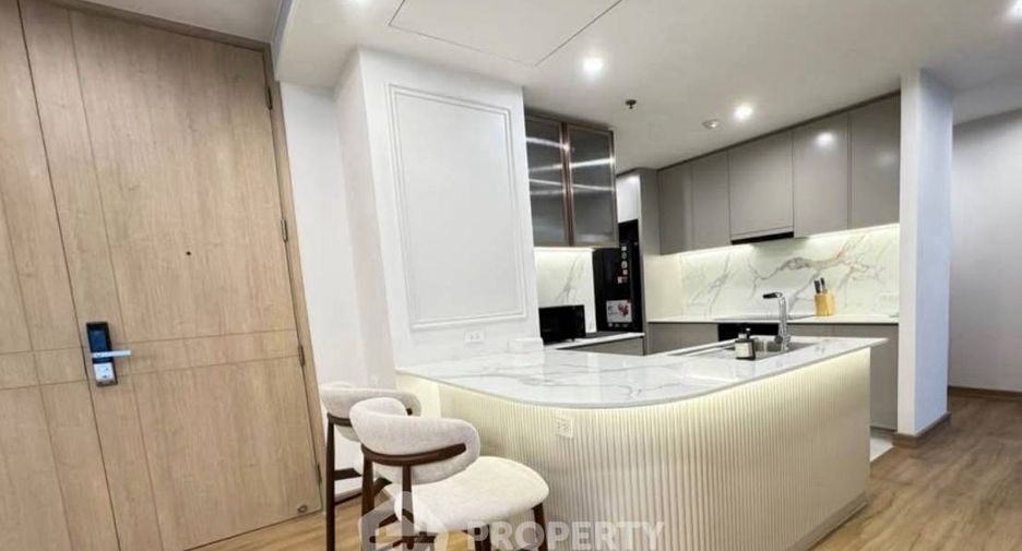 For rent 3 bedrooms condo in Bang Rak, Bangkok