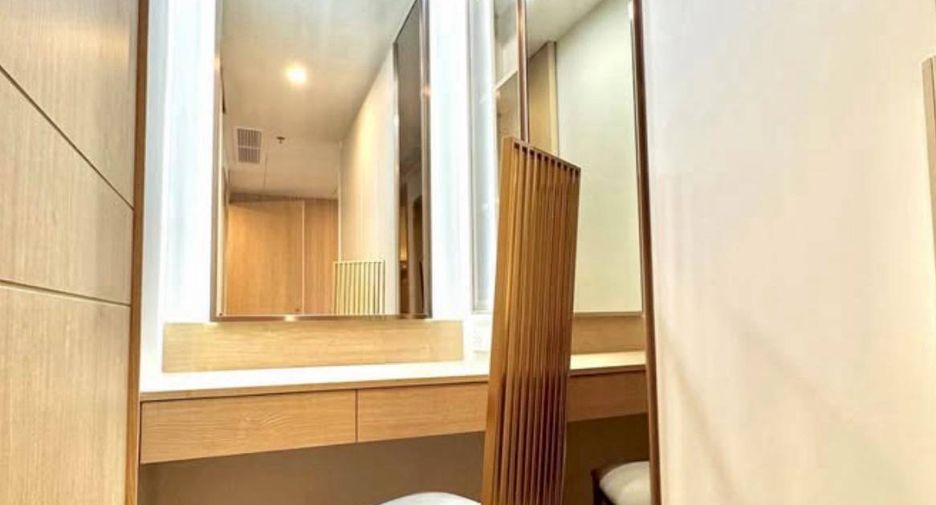 For rent 3 bedrooms condo in Bang Rak, Bangkok