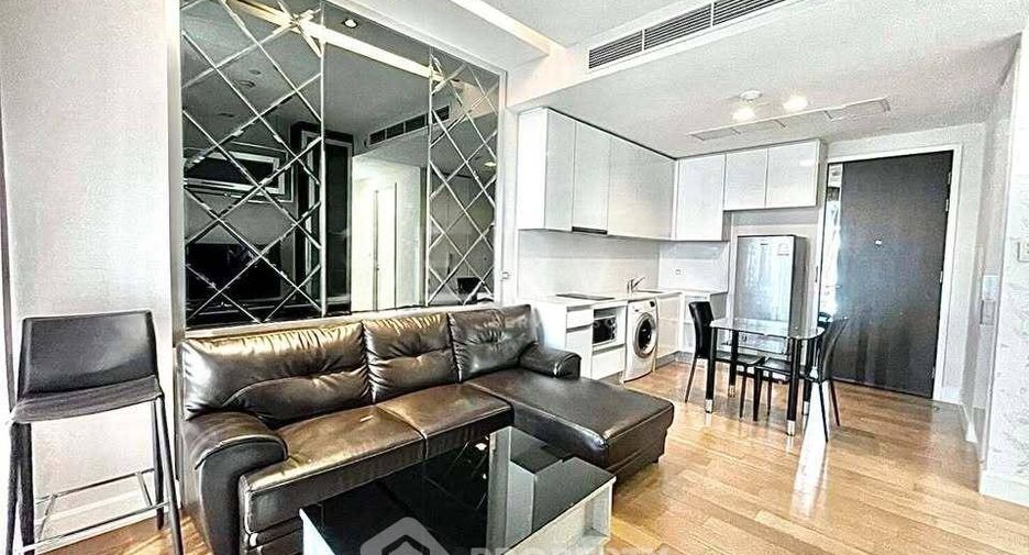 For rent 2 bedrooms condo in Chatuchak, Bangkok