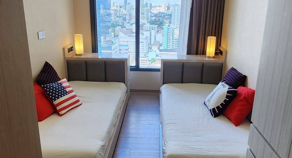 For rent 2 bedrooms condo in Watthana, Bangkok