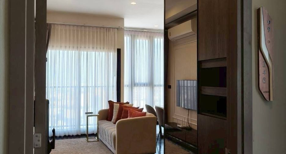 For rent 2 bedrooms condo in Watthana, Bangkok
