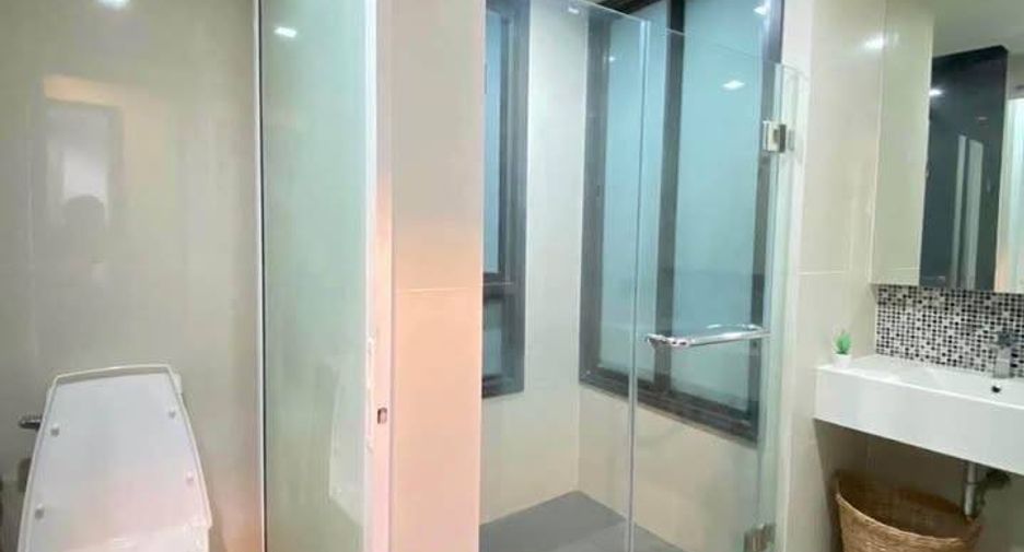 ให้เช่า 2 ห้องนอน คอนโด ใน คลองเตย, กรุงเทพฯ