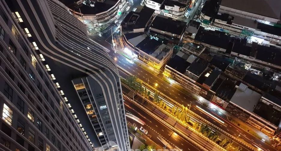 Wohnung zur Miete mit 1 Zimmer in Bang Rak, Bangkok