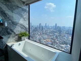 For rent 3 bedrooms condo in Bang Rak, Bangkok