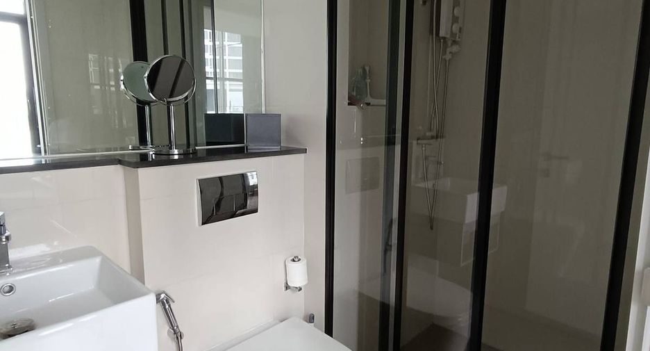 For rent 1 bed condo in Sathon, Bangkok