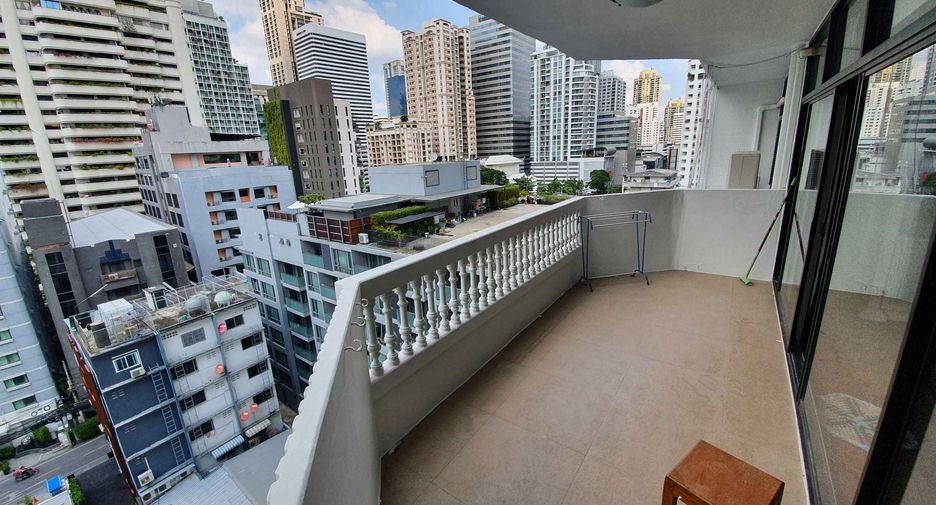 Condo en alquiler de 3 habitaciones en Khlong Toei, Bangkok