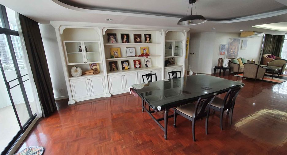 Condo en alquiler de 3 habitaciones en Khlong Toei, Bangkok