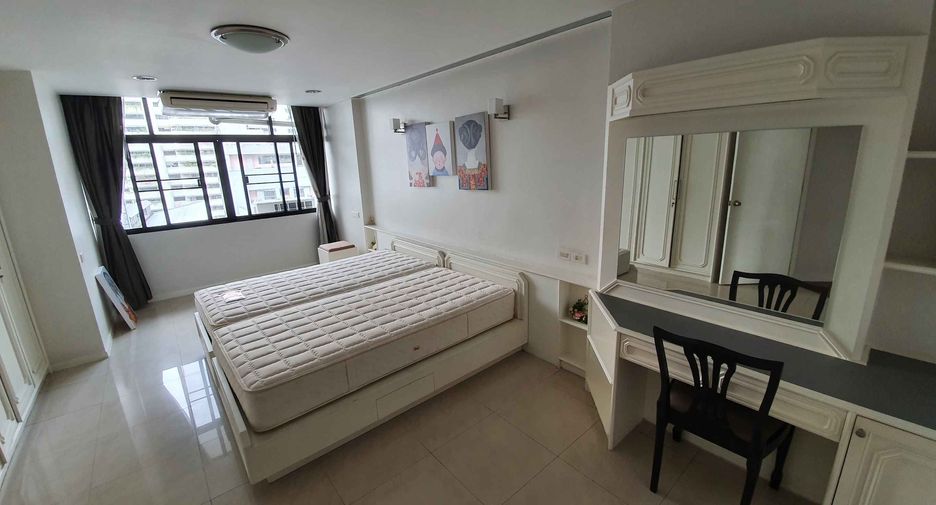 Condo en alquiler de 3 habitaciones en Khlong Toei, Bangkok