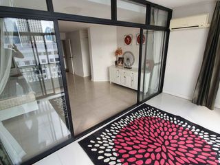 Condo en alquiler de 3 habitaciones en Khlong Toei, Bangkok