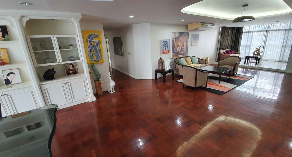 Condo en alquiler de 3 habitaciones en Khlong Toei, Bangkok