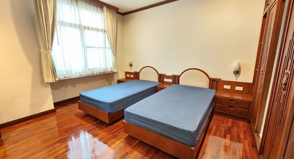 Wohnung zur Miete mit 3 Zimmer in Watthana, Bangkok